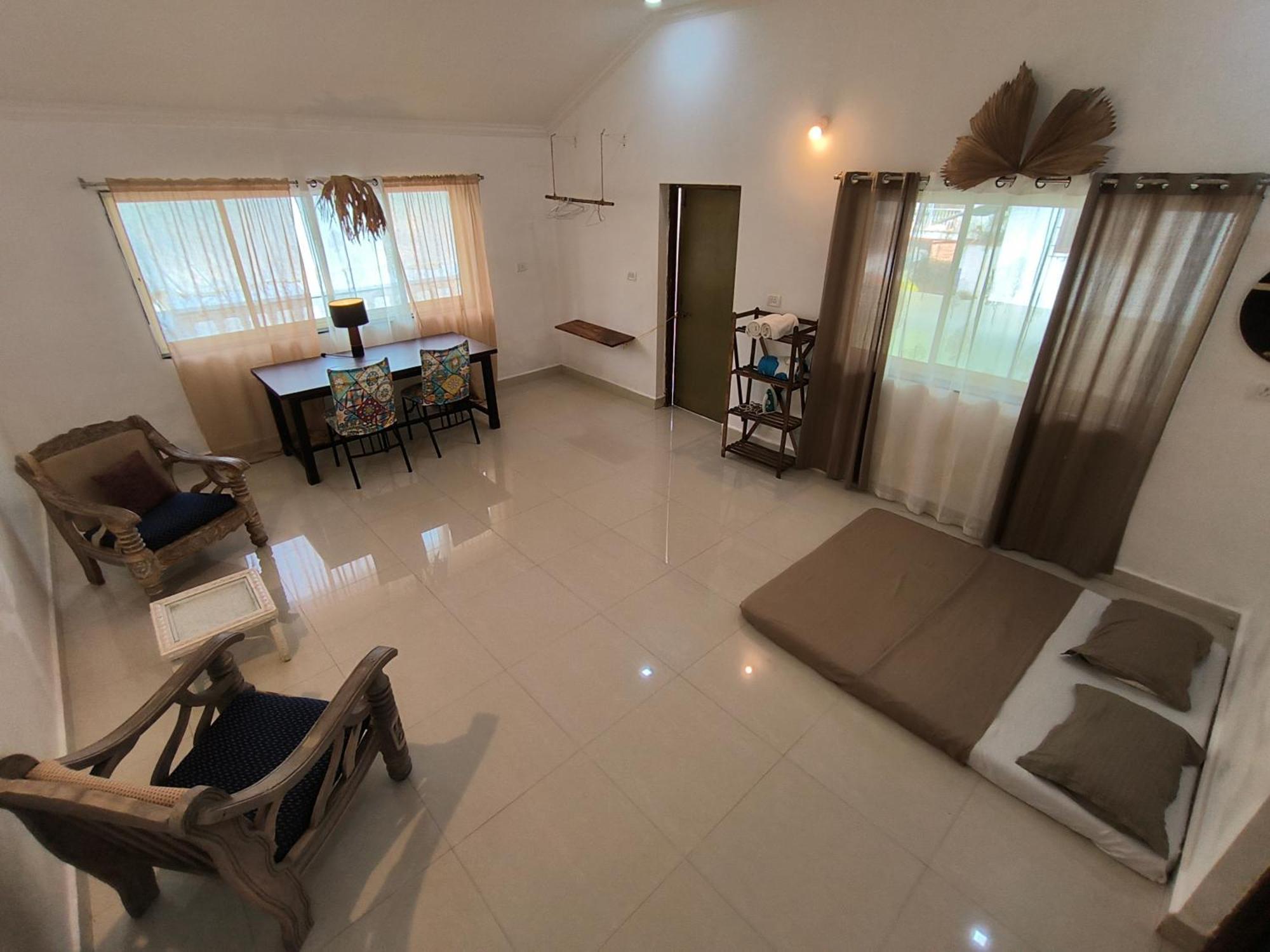 J-House, Spacious Apartments With Balconies, Thalassa 1Min Away Сиолим Номер фото